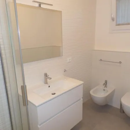 דירה Modern One-bedroom Flat In A New *