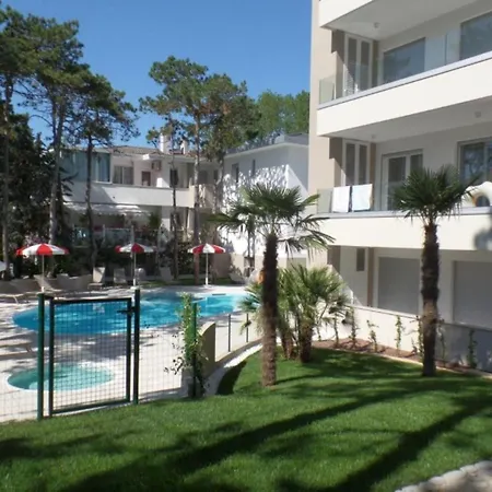 דירה Modern One-bedroom Flat In A New *